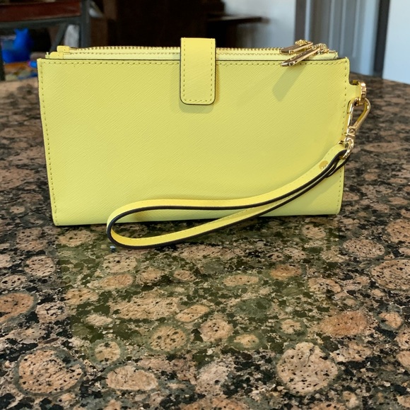 Authentic Michael Kors saffiano leather wallet - Picture 9 of 15